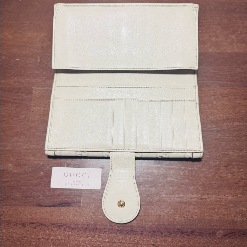 Gucci Wallet - Picture 9 of 10